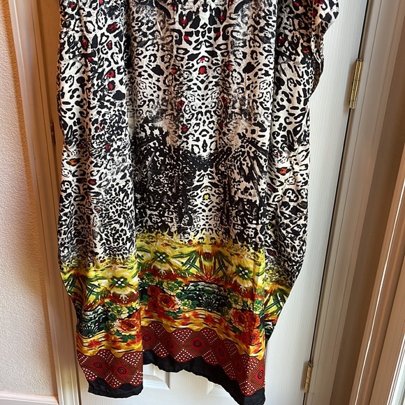 NWT AMERICAN LEISURE JUNGLE PRINT CAFTAN ONE SIZE - Picture 5 of 10